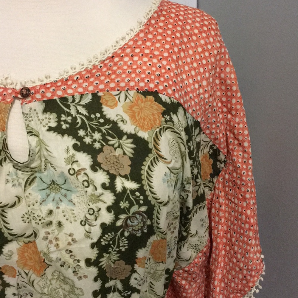 NEW Boutique Top - Picture 2 of 7